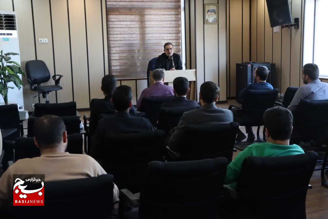 محاسبات دشمن در جنگ تحمیلی ۱۲روزه با اتحاد ملی و استحکام نیروهای مسلح کاملا برهم خورد