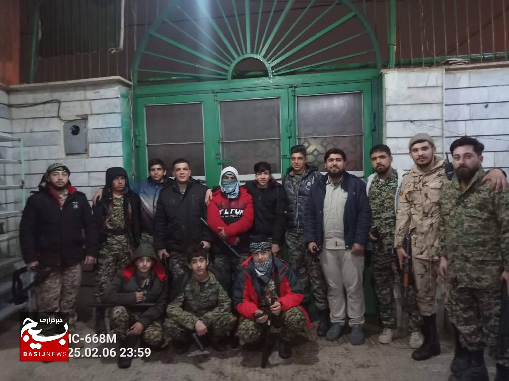 وقتی پایگاه بسیج، عرصه مشارکت مردم برای حل مشکلات محله میشود وقتی پایگاه بسیج، عرصه مشارکت مردم برای حل مشکلات محله میشود