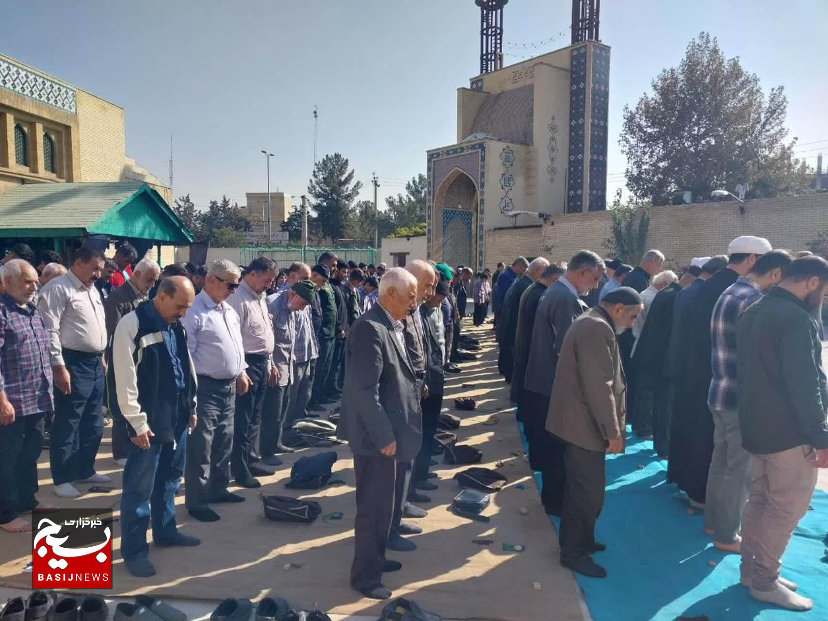 نماز باران شهر محمدیه به امامت حجتالاسلام آقا حسینی برگزار شد نماز باران شهر محمدیه به امامت حجتالاسلام آقا حسینی برگزار شد