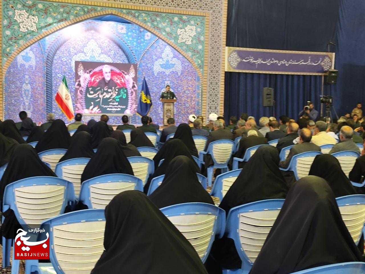 برگزاری آیین تکریم و معارفه فرمانده ناحیه مقاومت بسیج حضرت رسول (ص) در کرمان +تصاویر