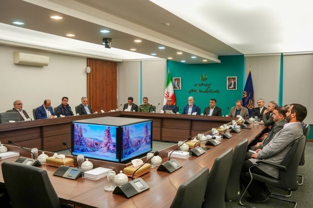 دیدار فرمانده سپاه فتح و مسئولان استان کهگیلویه و بویراحمد با وزیر ارشاد دیدار فرمانده سپاه فتح و مسئولان استان کهگیلویه و بویراحمد با وزیر ارشاد