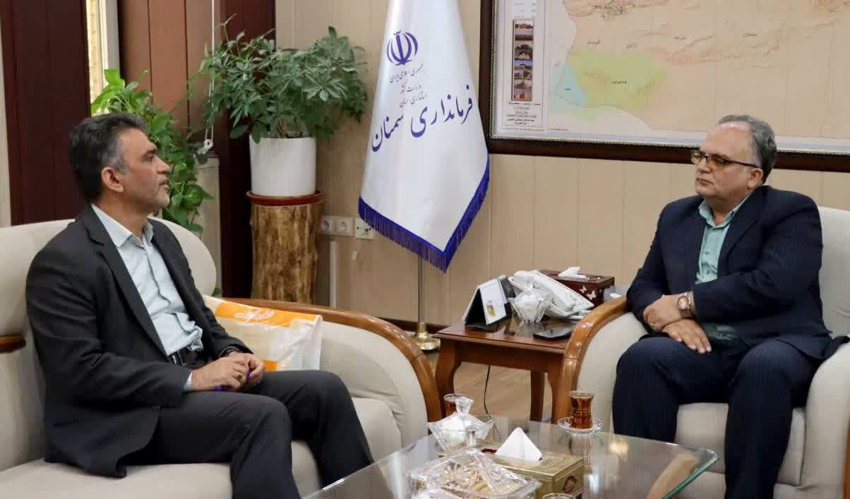 دیدار مدیر مخابرات شهرستان سمنان با فرماندار/ از پروژه ملی فیبر تا انتخابات الکترونیکی