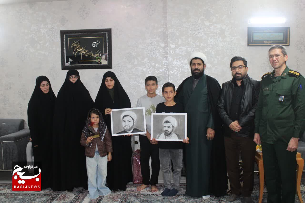 شهادت با لب تشنه در حریم امن الهی، تجلیل از خانواده شهدای حرم رضوی در آستانه هفته بسیج