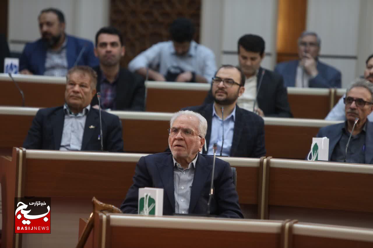 آیین رونمایی از ویراست جدید کتاب ماندگار «ارتباط انسان – جهان»