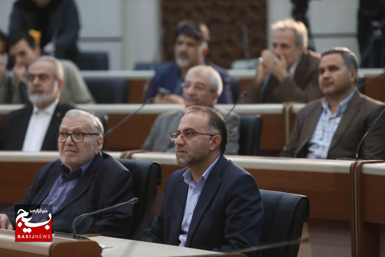 آیین رونمایی از ویراست جدید کتاب ماندگار «ارتباط انسان – جهان»
