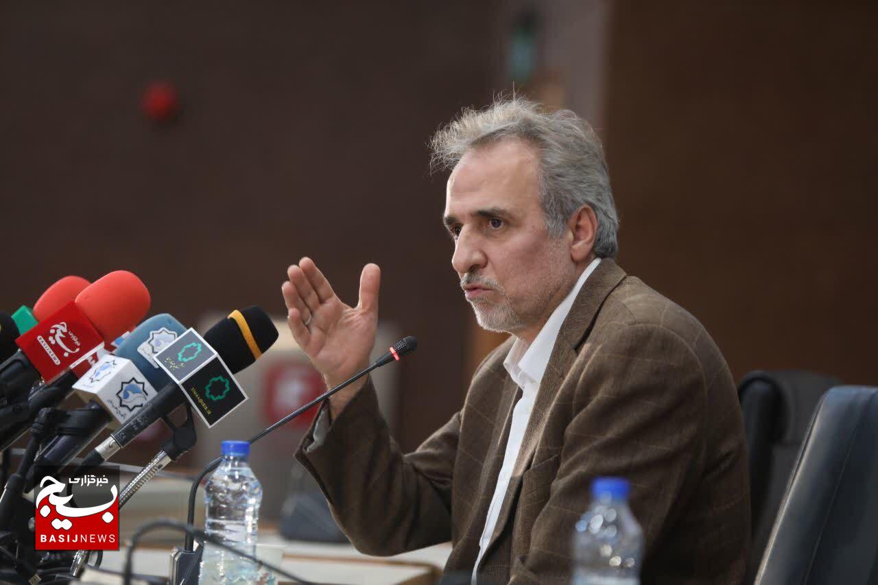 آیین رونمایی از ویراست جدید کتاب ماندگار «ارتباط انسان – جهان»