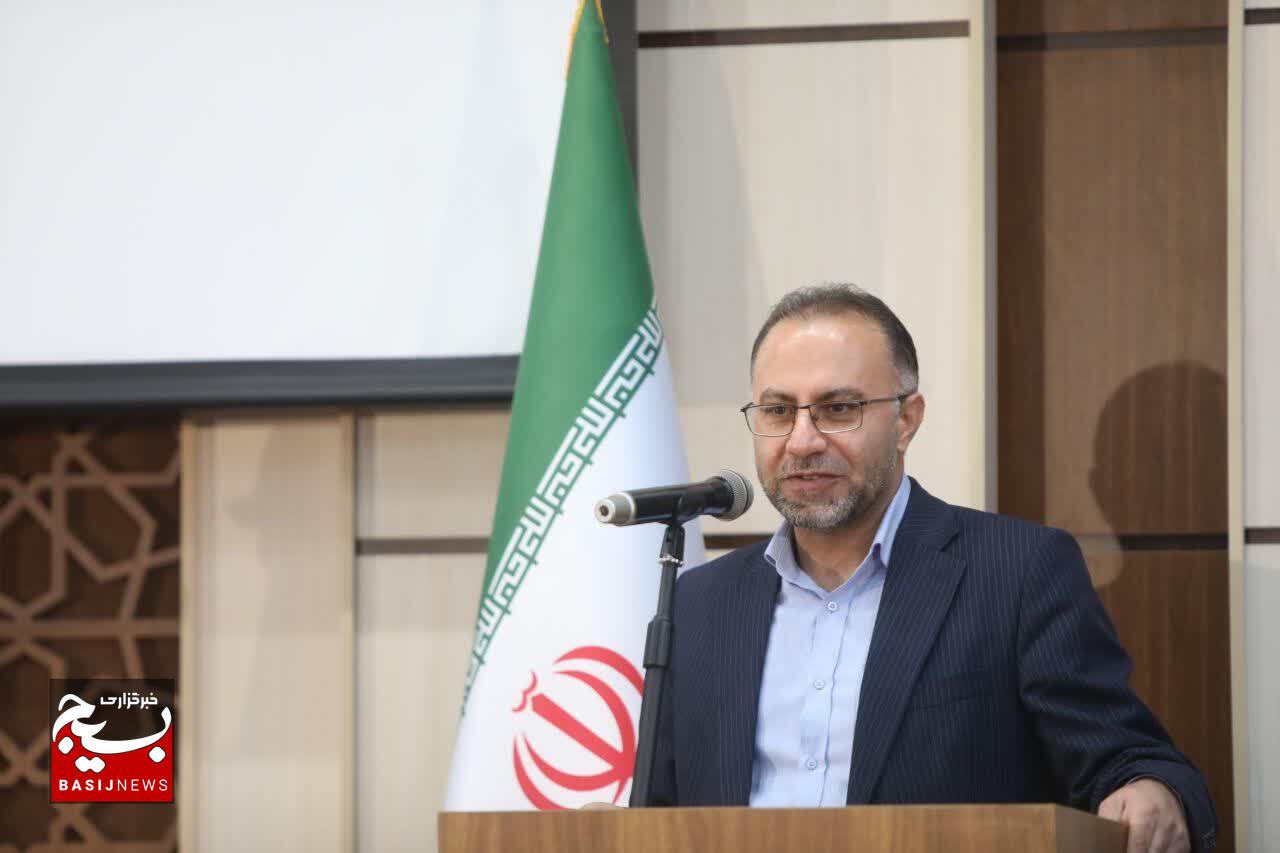 آیین رونمایی از ویراست جدید کتاب ماندگار «ارتباط انسان – جهان»