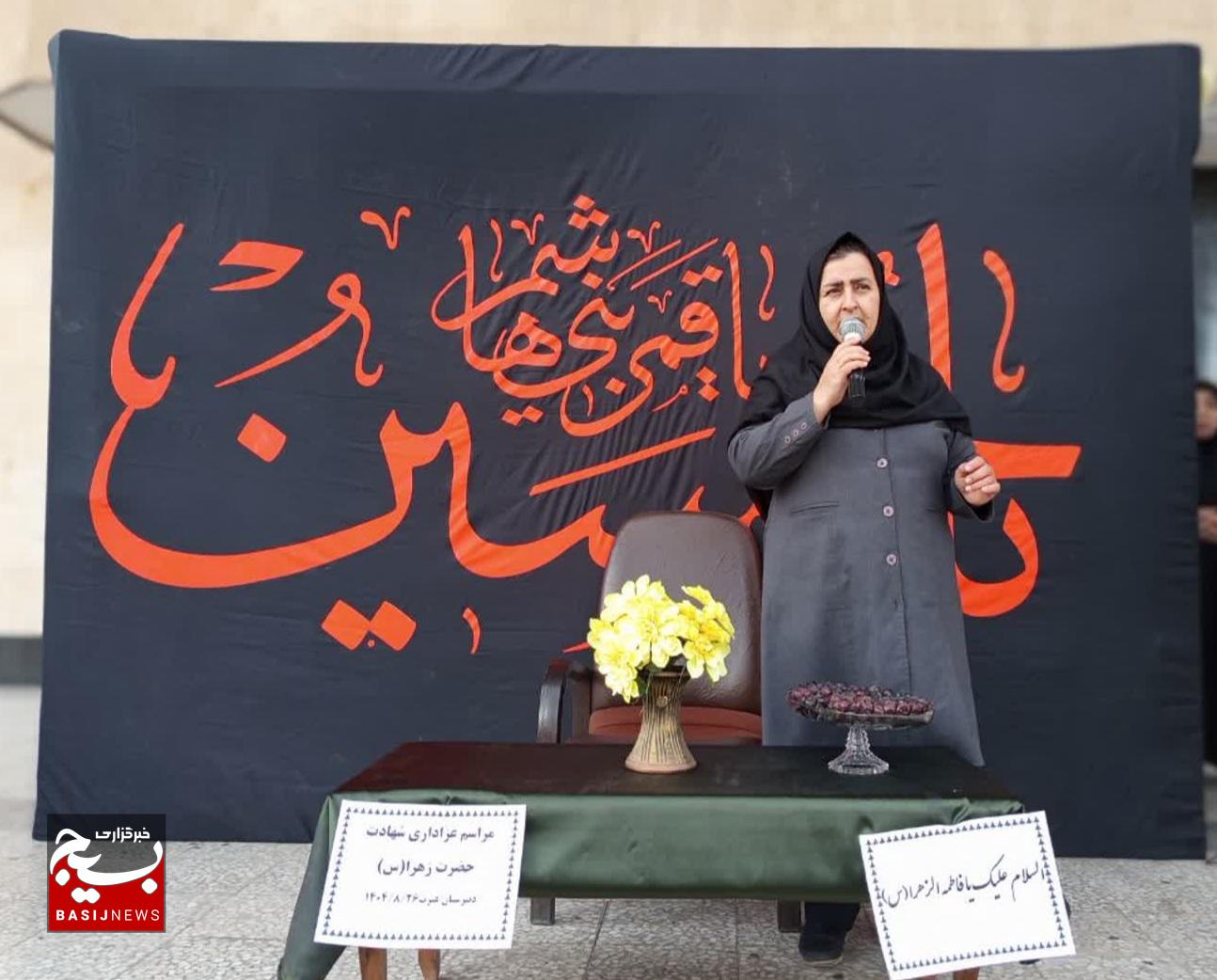 موفقیت ملت ایران در تبعیت از معارف اهل‌بیت(ع) و الگوگیری از بزرگان است