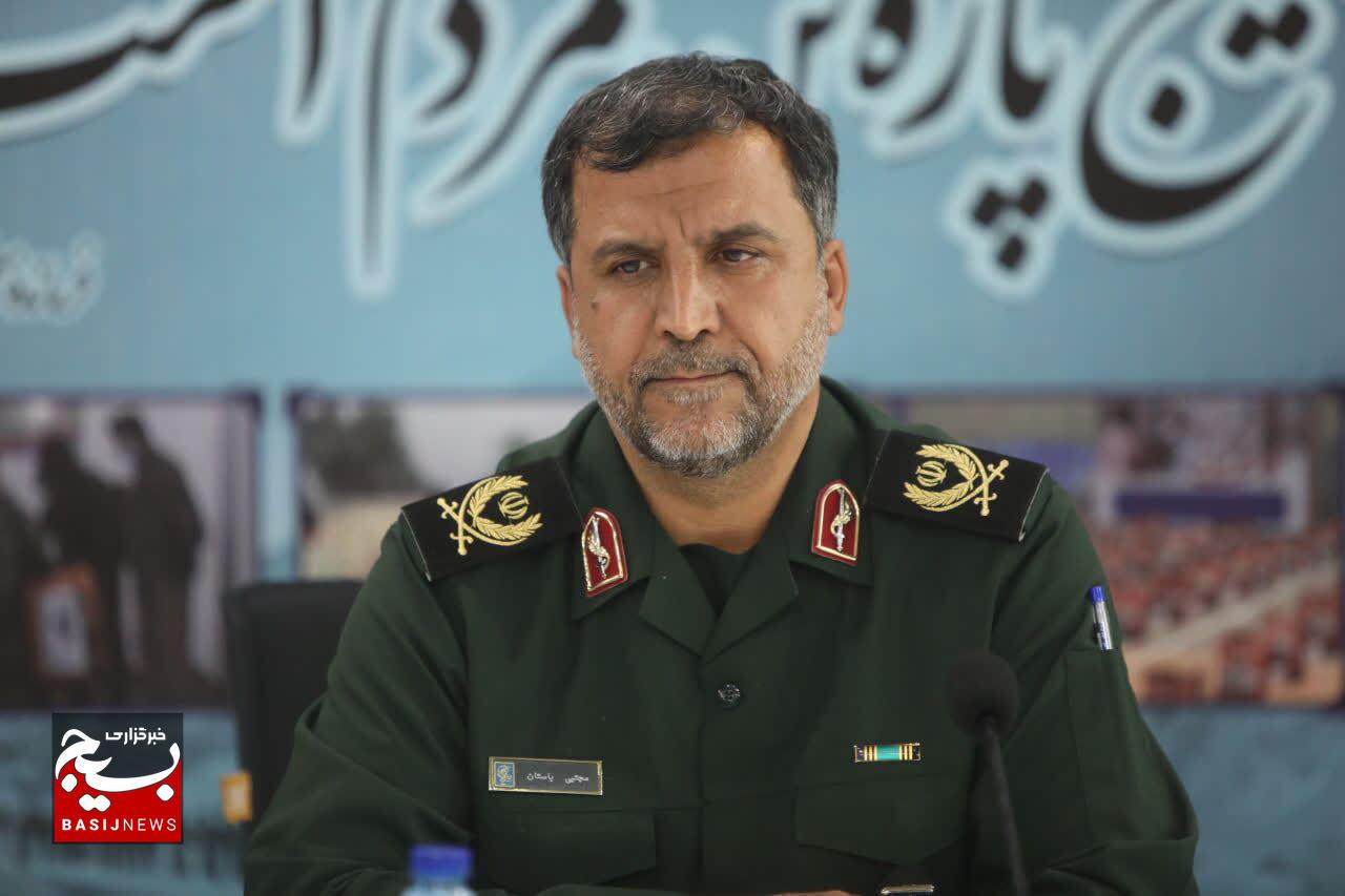 آیین تکریم و معارفه مسئول سازمان بسیج دانش‌آموزی با حضور سردار سلیمانی