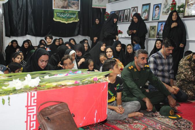 شهید خوشنام در بیش از ۵ مدرسه بخش دلوار تشییع شد شهید خوشنام در بیش از ۵ مدرسه بخش دلوار تشییع شد