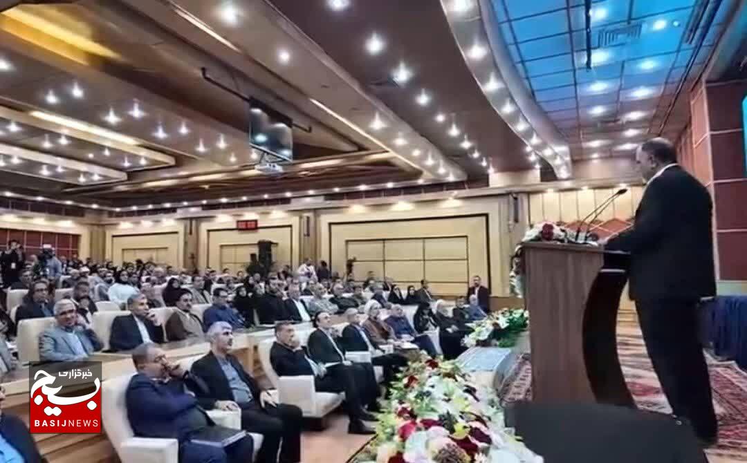 دیدار رییس جمهور پزشکیان با فعالان فرهنگی و نخبگان استان قزوین 
