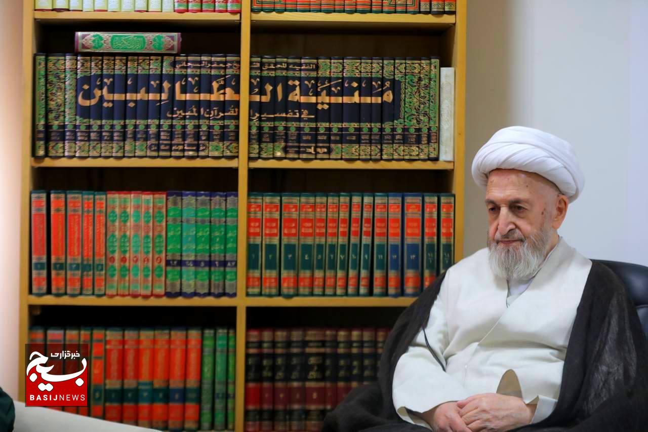 دیدار رئیس سازمان بسیج مستضعفین با حضرت آیت الله سبحانی