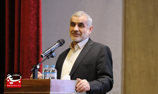 نیکزاد: وزارت راه و شهرسازی مددجویان متقاضی مسکن را حذف نکند نیکزاد: وزارت راه و شهرسازی مددجویان متقاضی مسکن را حذف نکند