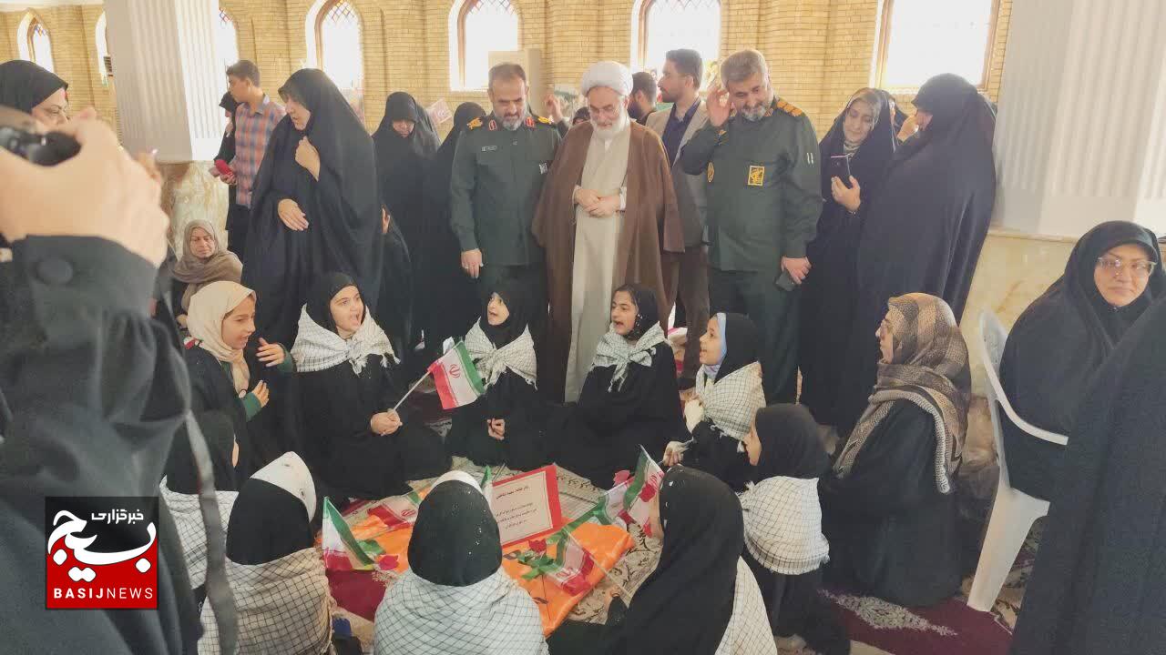 اجتماع ۲۲۰ حلقه تربیتی صالحین در مصلی رشت به نیت ۲۲۰۰ شهید شهرستان رشت اجتماع ۲۲۰ حلقه تربیتی صالحین در مصلی رشت به نیت ۲۲۰۰ شهید شهرستان رشت