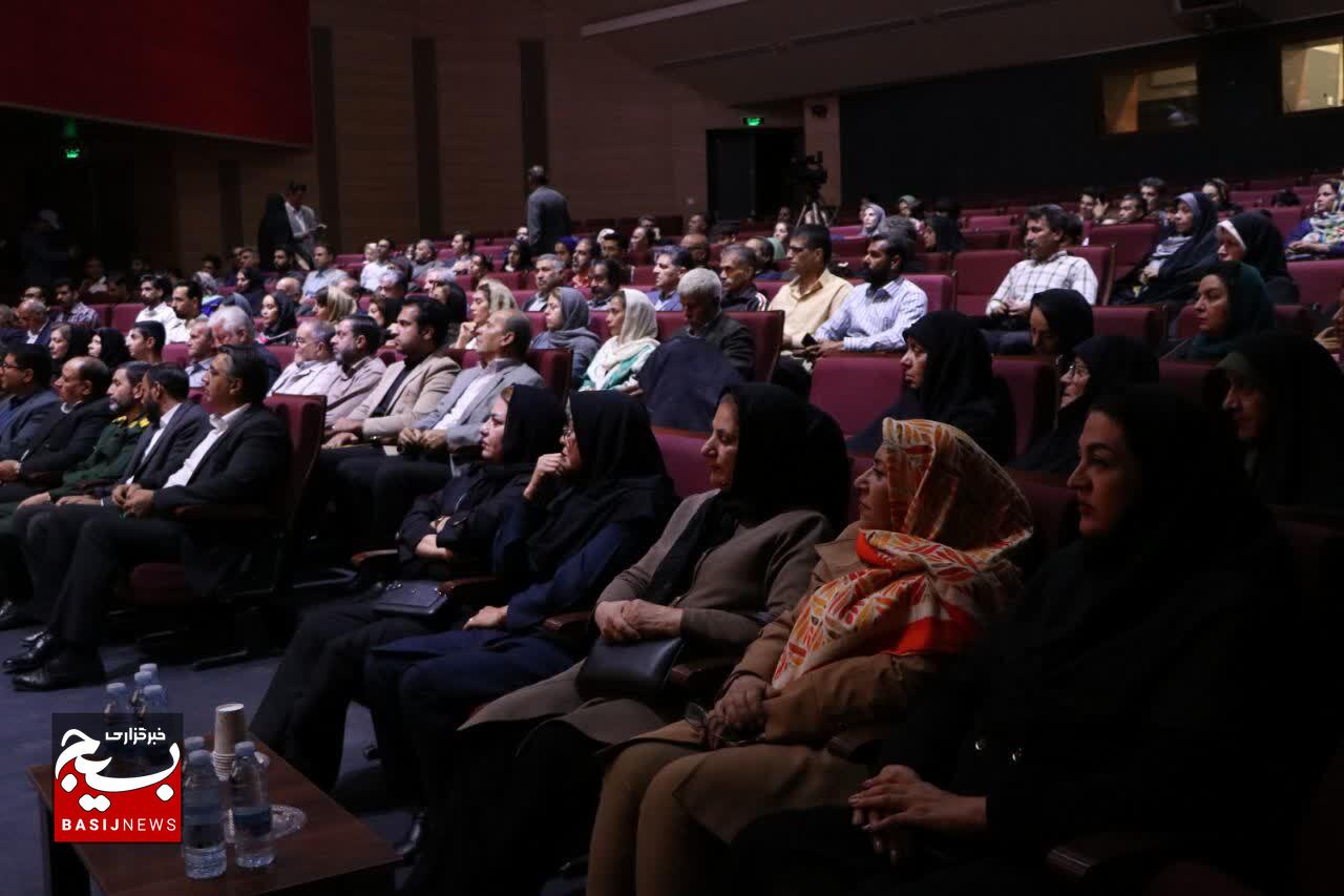 نخستین آیین «مادران گود» با تجلیل از مادران شهیدان ورزشکار در کرمان برگزار شد