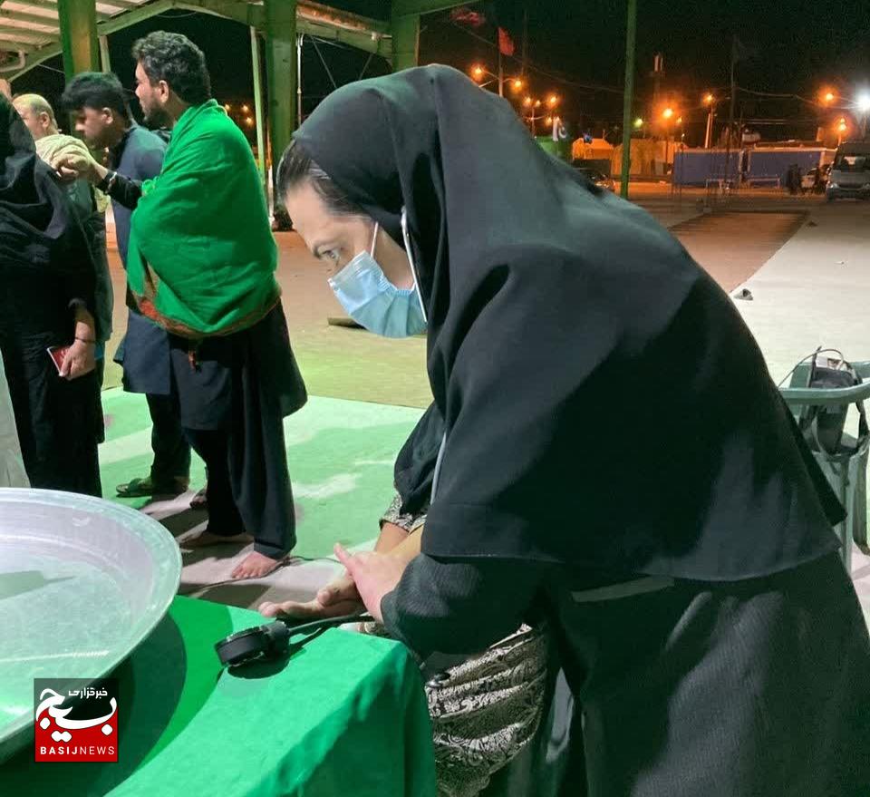 دل به جاده‌های جهادی؛ روایت بانویی که پرستاری را با خدمت معنا می‌کند