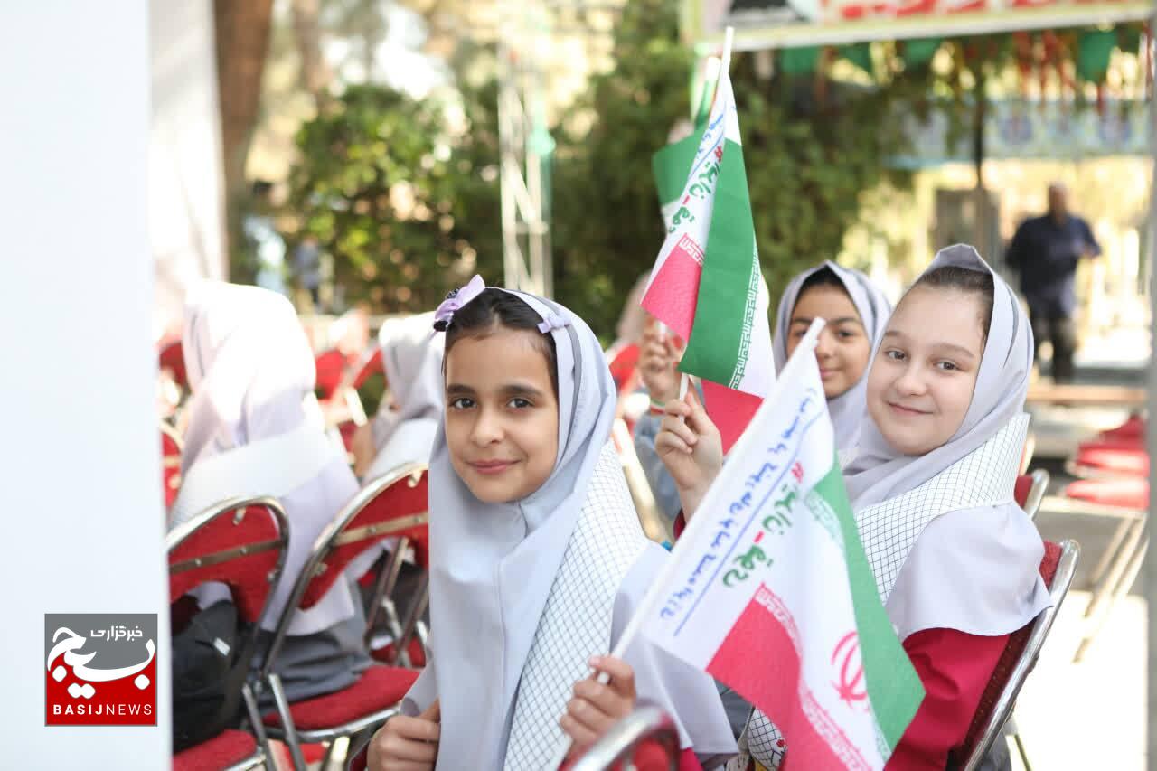 مراسم هفته بسیج دانش‌آموزی با حضور وزیر آموزش و پرورش