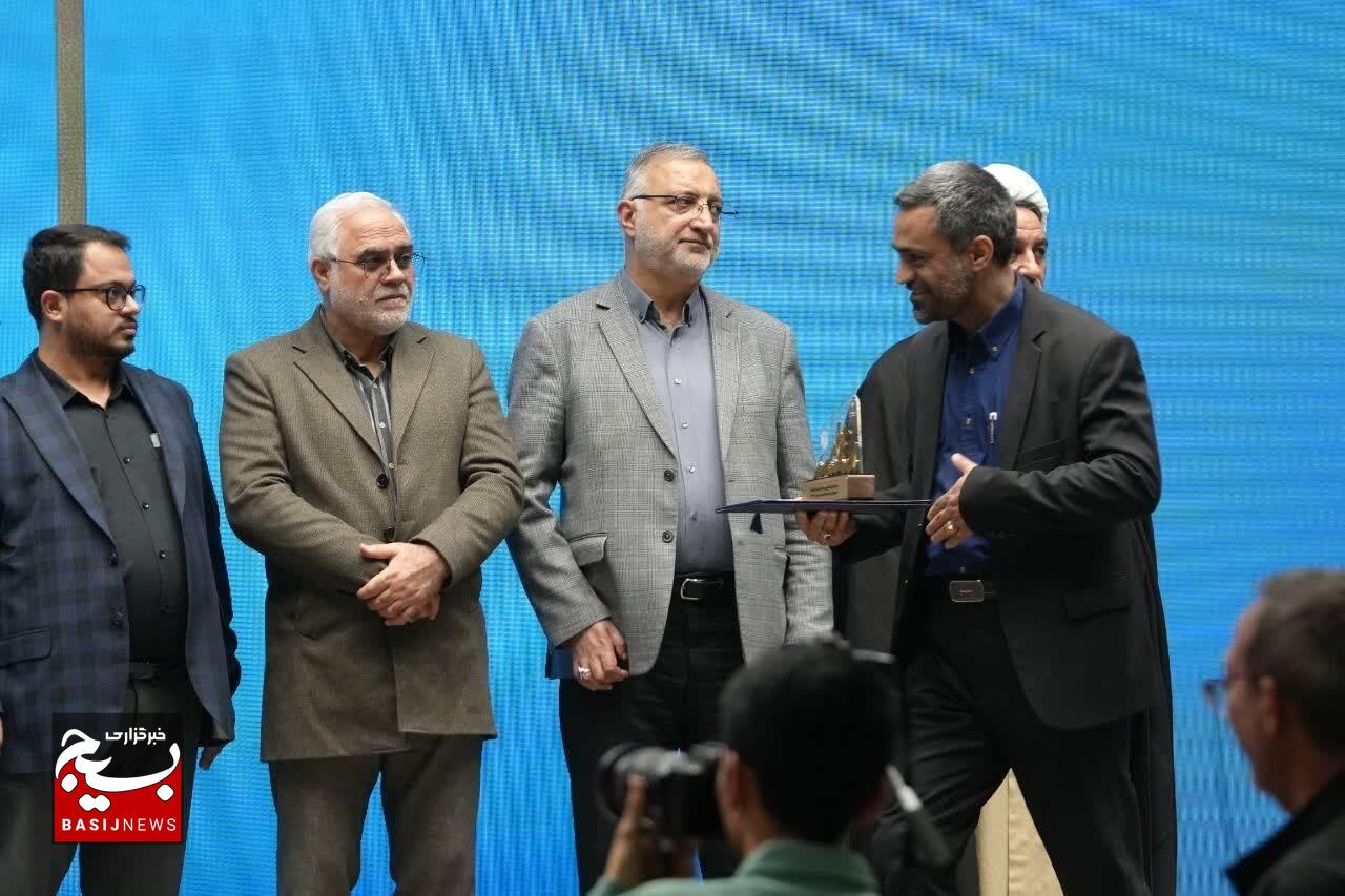 درخشش تیم بسیج رسانه خراسان جنوبی در جام رسانهای امید/کسب رتبه نخست بخش پادکست خبری در رقابت ملی درخشش تیم بسیج رسانه خراسان جنوبی در جام رسانهای امید/کسب رتبه نخست بخش پادکست خبری در رقابت ملی