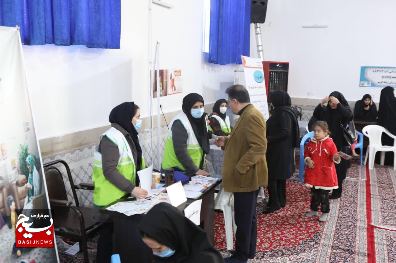 آیین افتتاحیه رزمایش سراسری کارزار خدمت در محله کرامت آلارد واقع در پرندک شهرستان رباط کریم
