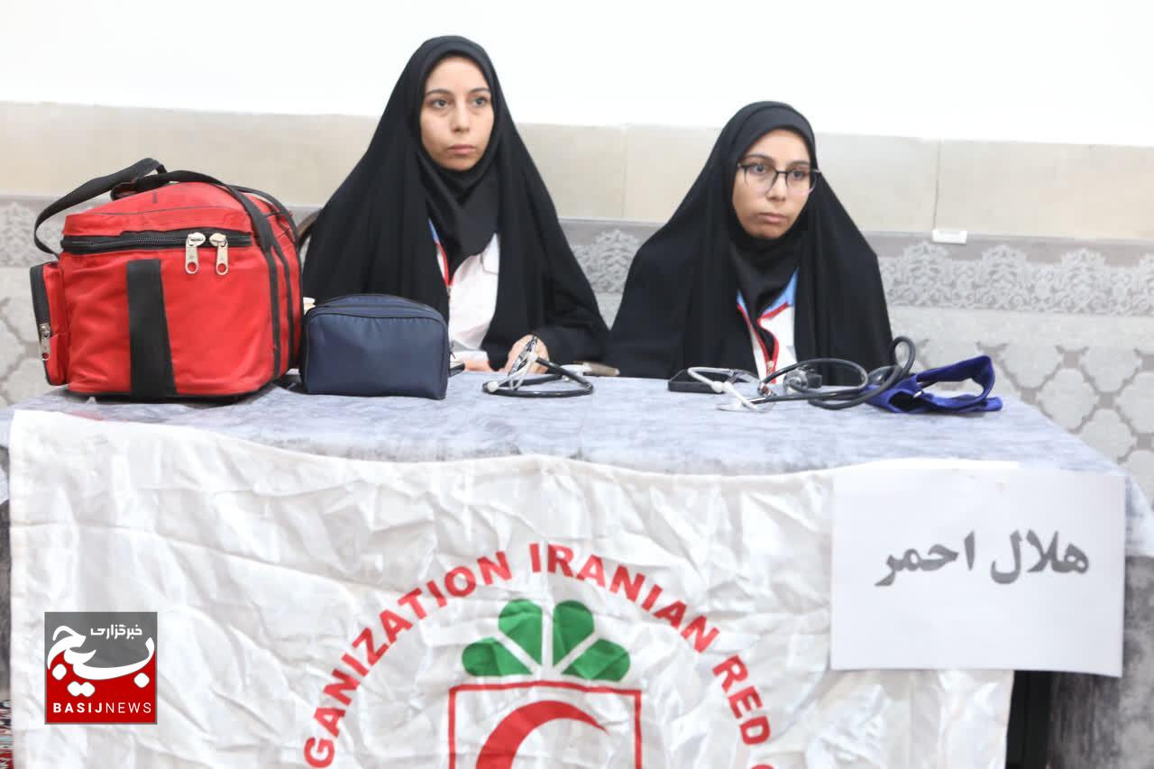 آیین افتتاحیه رزمایش سراسری کارزار خدمت در محله کرامت آلارد واقع در پرندک شهرستان رباط کریم