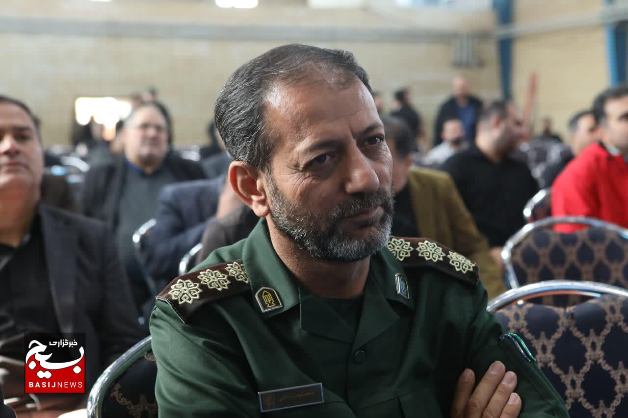 آیین افتتاحیه رزمایش سراسری کارزار خدمت در محله کرامت آلارد واقع در پرندک شهرستان رباط کریم