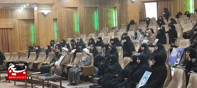 دومین یادواره بانوان شهید منطقه۱۹ با حضور مسئول نمایندگی ولی فقیه سپاه تهران بزرگ در حرم حضرت عبدالعظیم(ع)برگزار شد