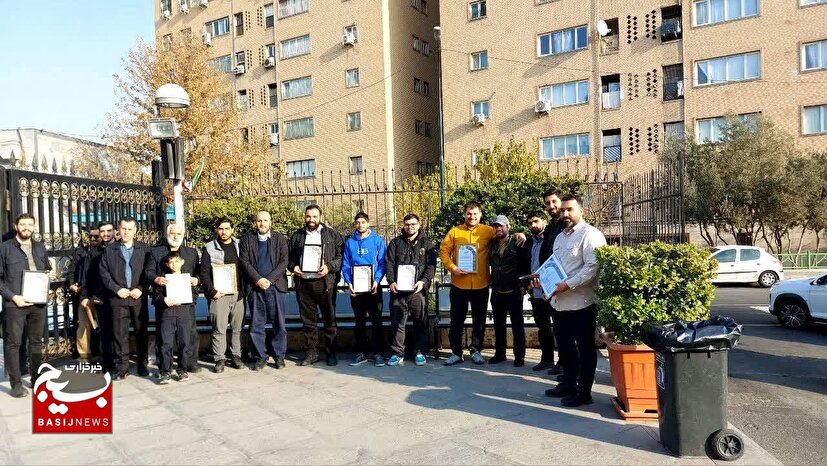 تجلیل و قدردانی از خبرنگاران دفتر مرکزی خبرگزاری بسیج