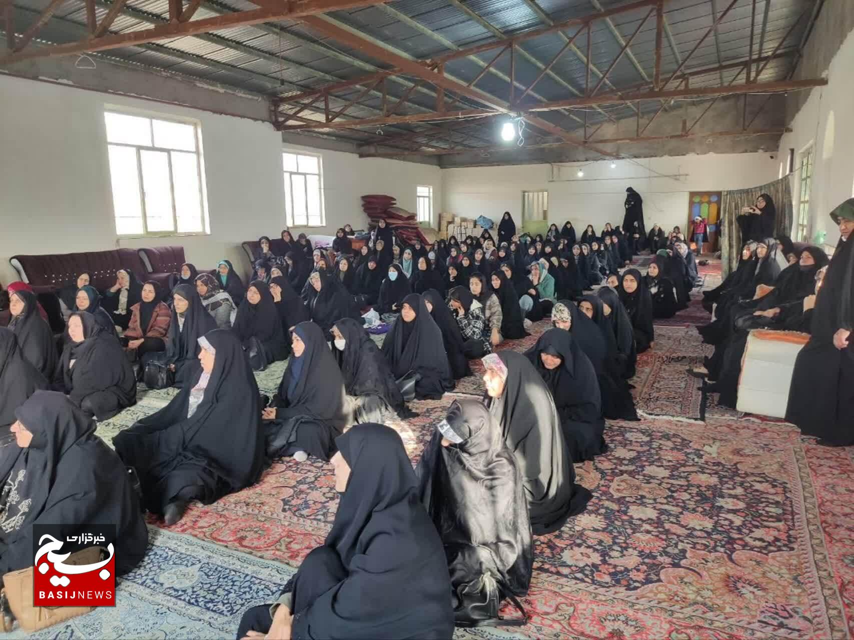 وحدت هموطنان، کلید پیروزی بر توطئههای دشمنان است وحدت هموطنان، کلید پیروزی بر توطئههای دشمنان است