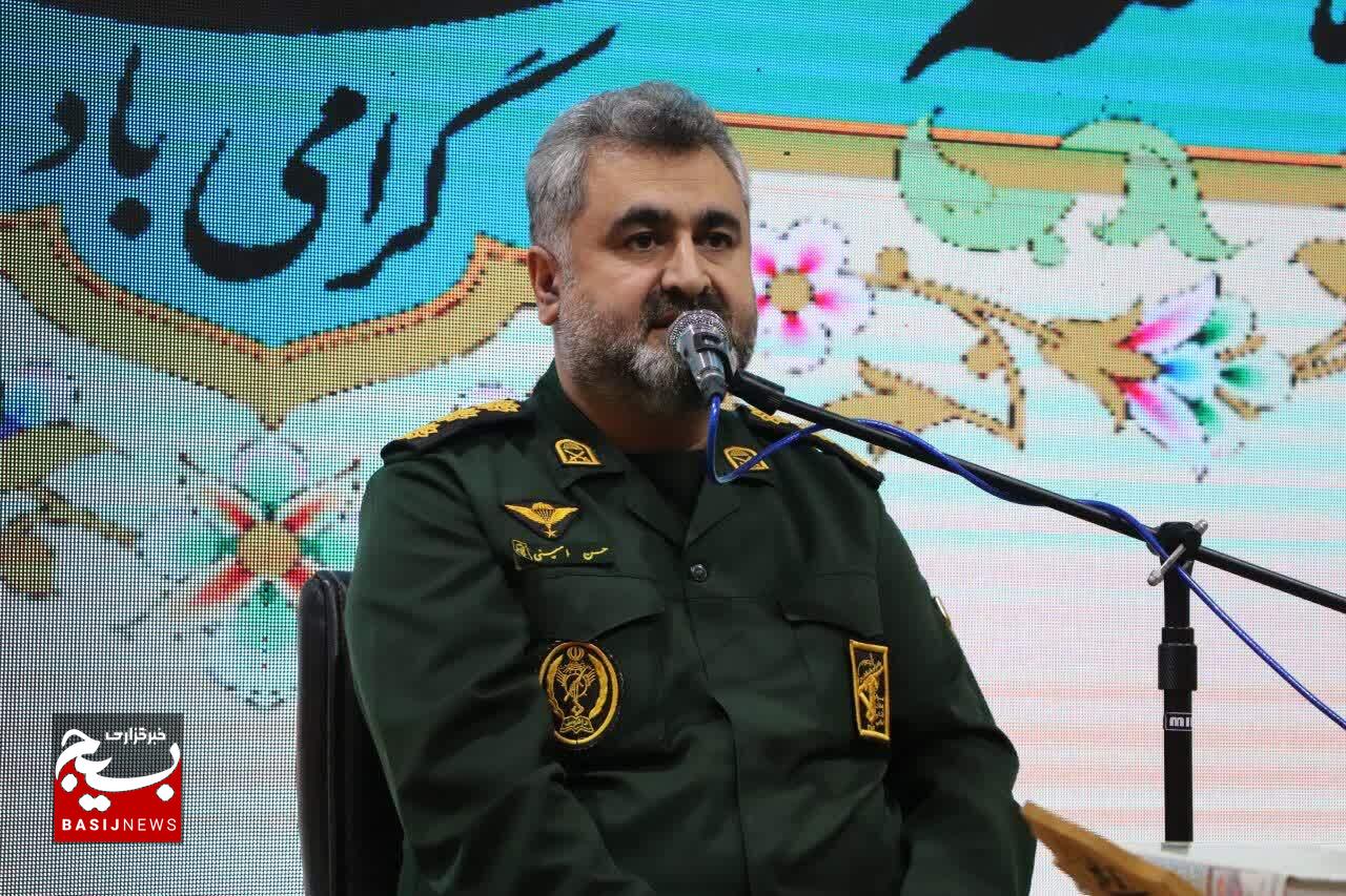 برگزاری اردوی آمادگی دفاعی دانشآموزان دختر در مزار شهدای رشت برگزاری اردوی آمادگی دفاعی دانشآموزان دختر در مزار شهدای رشت