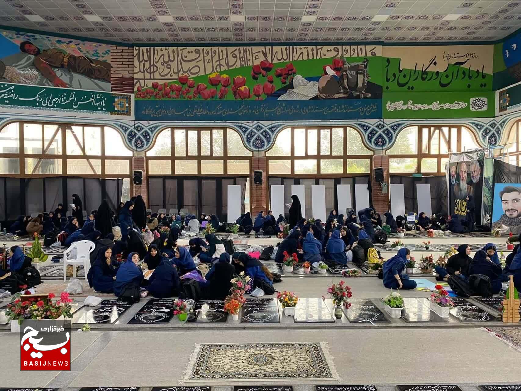 برگزاری اردوی آمادگی دفاعی دانشآموزان دختر در مزار شهدای رشت برگزاری اردوی آمادگی دفاعی دانشآموزان دختر در مزار شهدای رشت