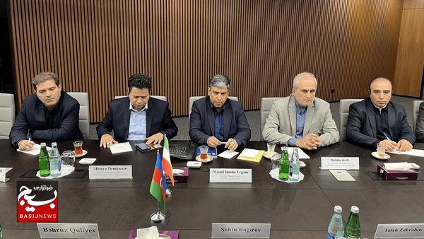پیگیری افزایش تردد کامیونها بین ایران و آذربایجان پیگیری افزایش تردد کامیونها بین ایران و آذربایجان