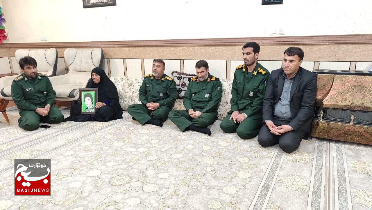 تجلیل فرمانده سپاه فتح از مادران شهدا به مناسبت روز مادر