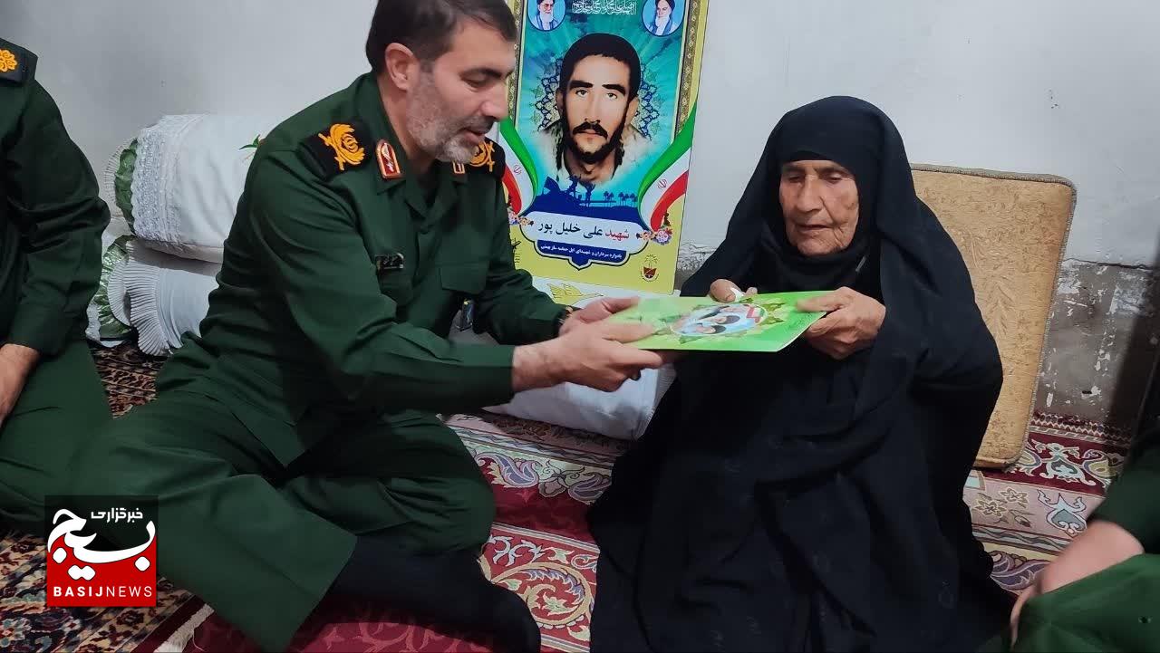 تجلیل فرمانده سپاه فتح از مادران شهدا به مناسبت روز مادر