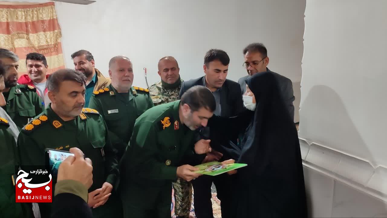 تجلیل فرمانده سپاه فتح از مادران شهدا به مناسبت روز مادر