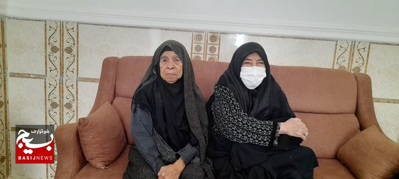 دیدار و تجلیل از مادر شهید محمودی به مناسبت میلاد حضرت فاطمه زهرا (س) در عنبرآباد