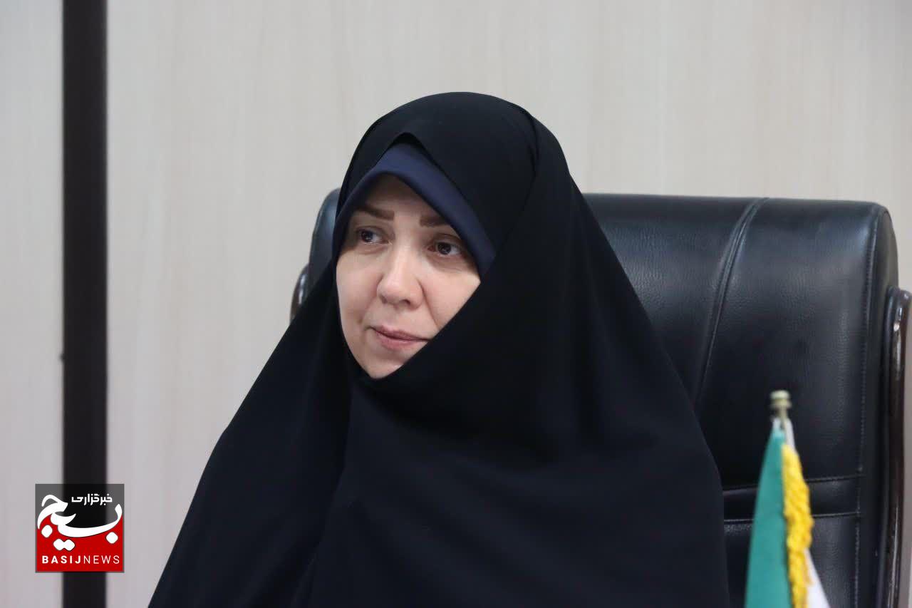 رسانههای غربی با القای عقبماندگی، هویت زن مسلمان را هدف گرفتهاند رسانههای غربی با القای عقبماندگی، هویت زن مسلمان را هدف گرفتهاند