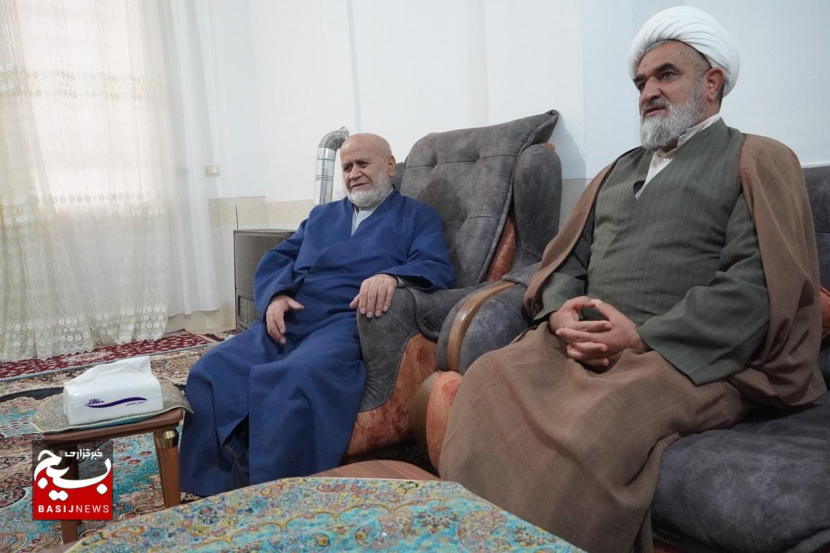 تجلیل مسئول نمایندگی ولی فقیه در سپاه فتح از جانبازان تجلیل مسئول نمایندگی ولی فقیه در سپاه فتح از جانبازان