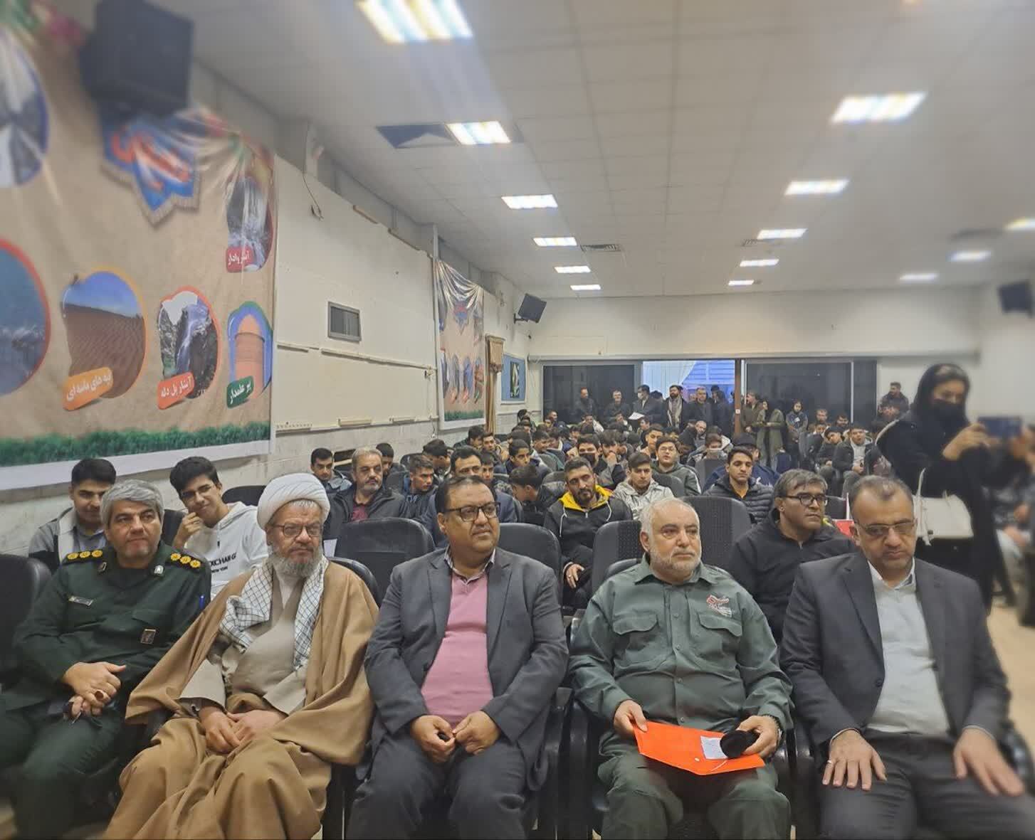 گزارش تصویری | بدرقه کاروان راهیان نور دامغان به کربلای جنوب ایران