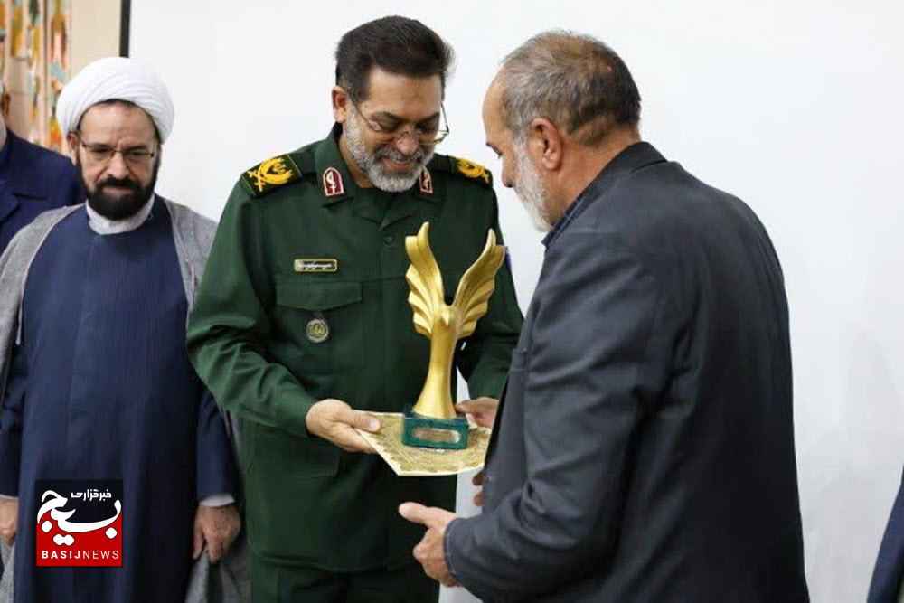 اراده جوانان، سد شکستناپذیر در برابر دشمن اراده جوانان، سد شکستناپذیر در برابر دشمن