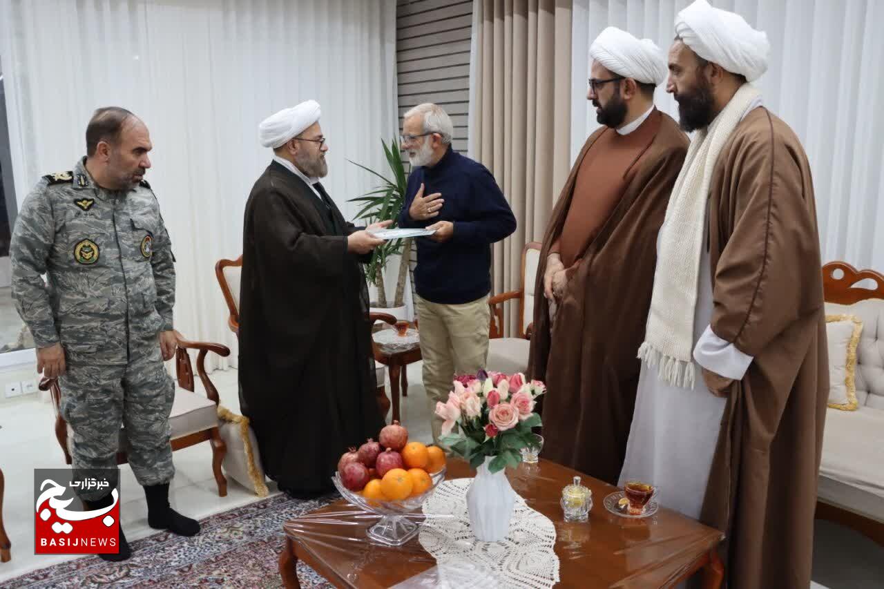 بازماندگان شهدا ادامه دهندگان راه شهدا هستند