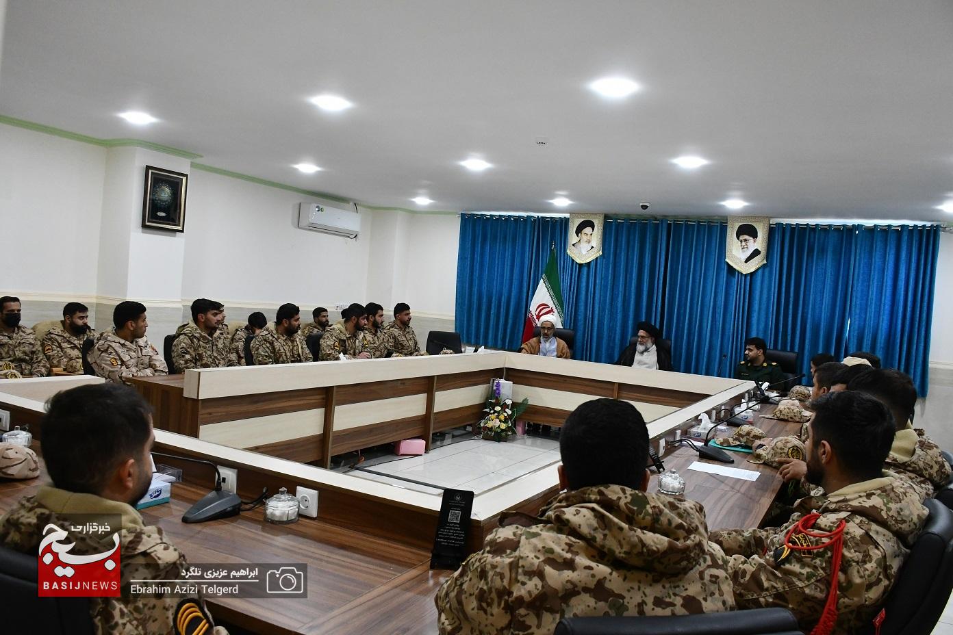 دیدار سربازان ستاد سپاه فتح با نماینده ولی فقیه در کهگیلویه و بویراحمد