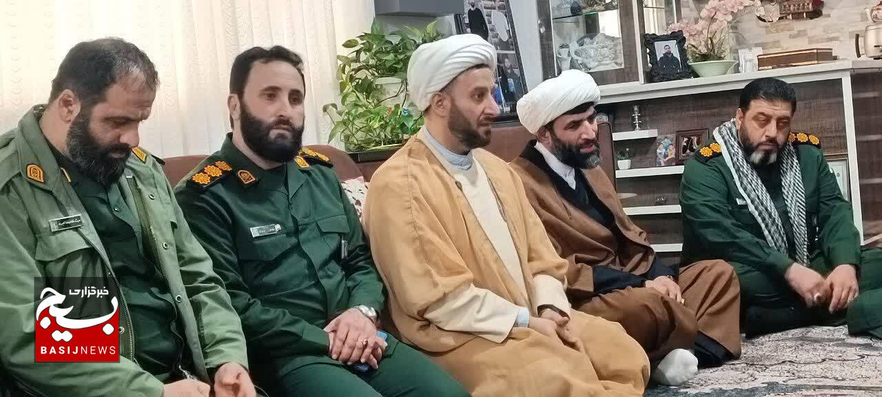 بازدید جانشین مسئول نمایندگی ولیفقیه در سپاه قدس گیلان از حوزههای مقاومت بسیج سپاه فومن بازدید جانشین مسئول نمایندگی ولیفقیه در سپاه قدس گیلان از حوزههای مقاومت بسیج سپاه فومن