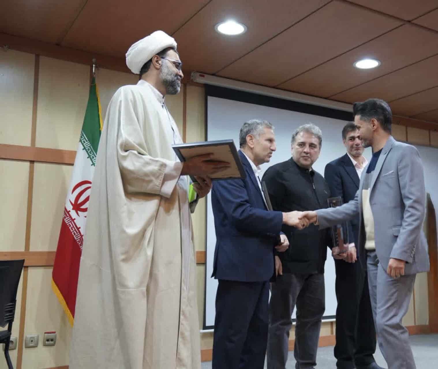 افتخارآفرینی مدیر فضای مجازی بسیج جامعه پزشکی لرستان در عرصه پژوهش