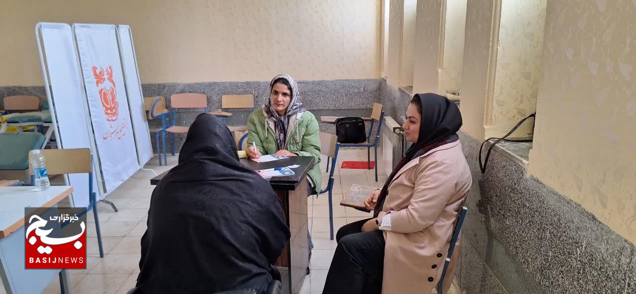 برگزاری دهمین طرح جهادی درمانی قرارگاه جهادی شهرستان رفسنجان در روستای اسماعیل‌آباد نوق +تصاویر