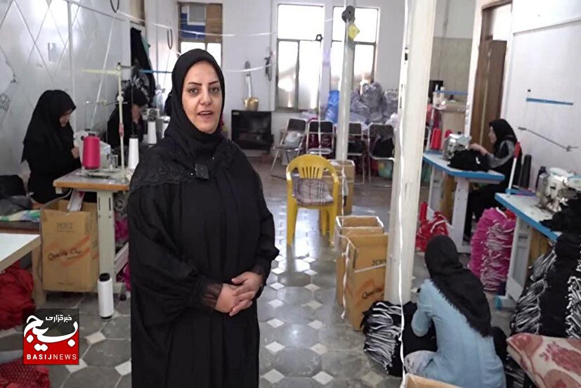 کارآفرینی یک بانوی کبودراهنگی و ایجاد اشتغال برای ۲۵ خانواده
