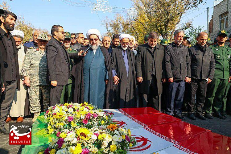 امنیت کشور مرهون شهداست
