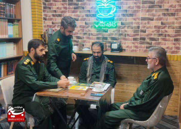 مرکز چندرسانه‌ای مطالعه کتاب با عنوان «کافه کتاب»در سپاه قدس گیلان افتتاح شد