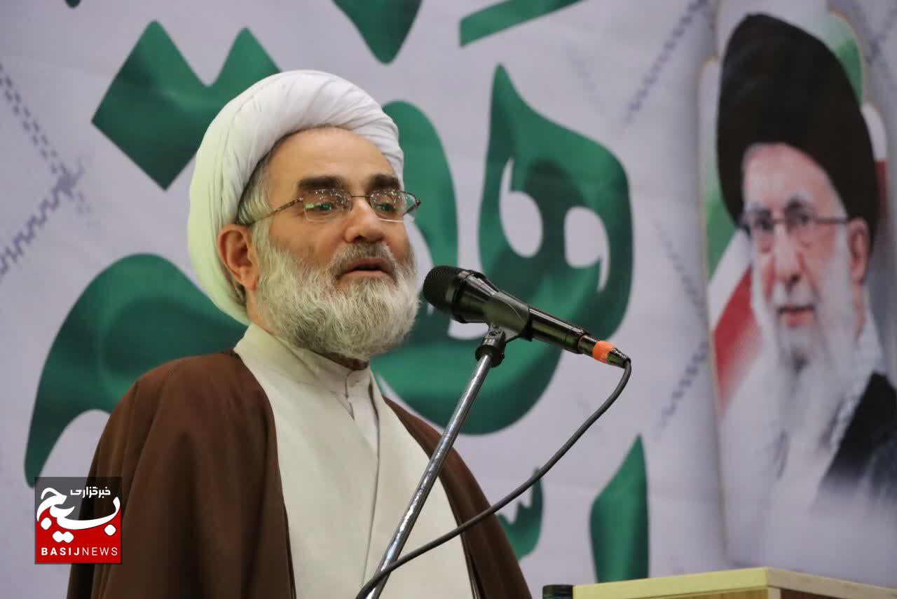رمز ماندگاری بسیج ایمان، بصیرت و ولایتپذیری است رمز ماندگاری بسیج ایمان، بصیرت و ولایتپذیری است