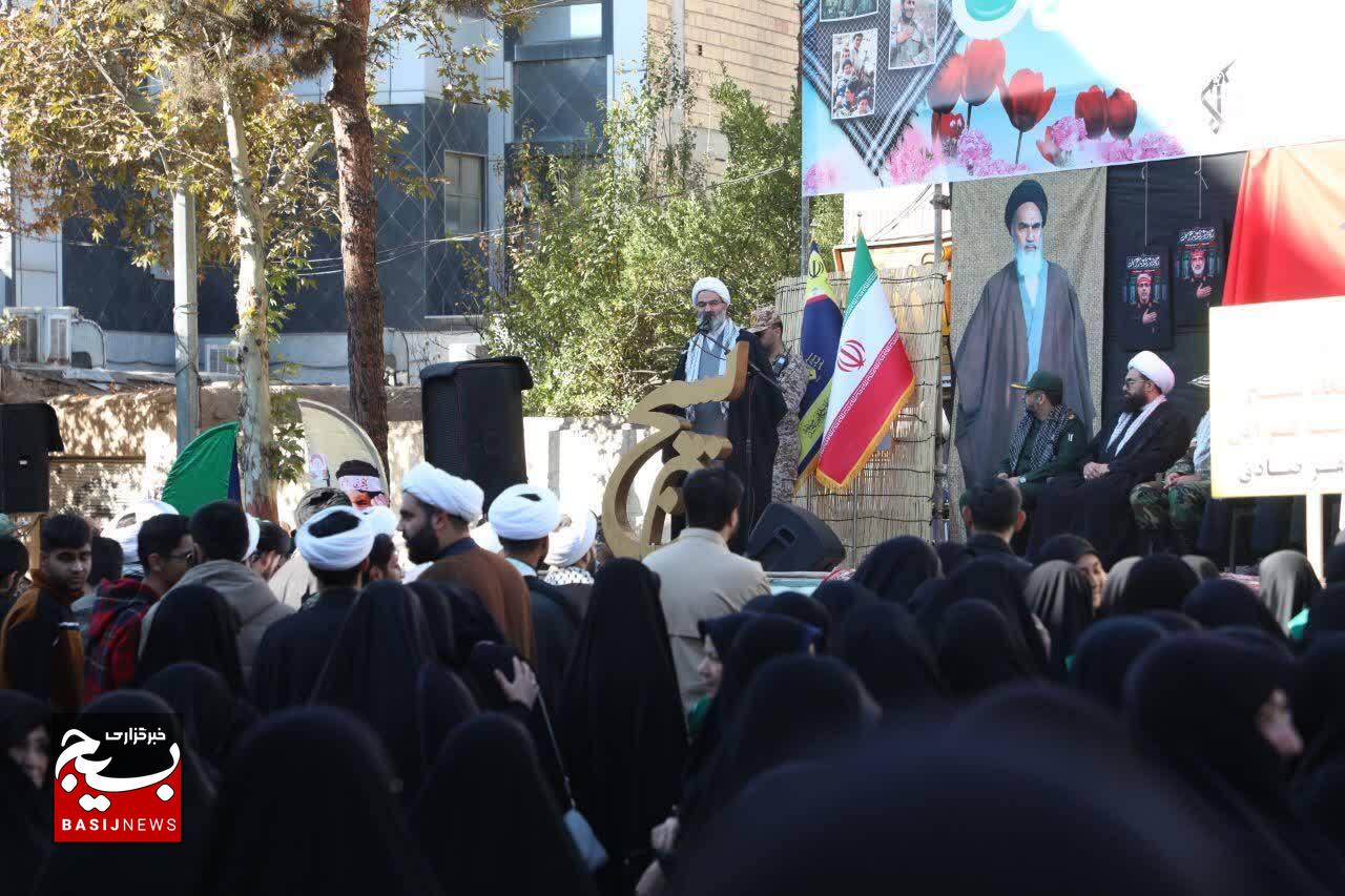 نماینده ولی‌فقیه در استان: اخلاص، بصیرت و حضور به‌هنگام؛ ویژگی برجسته بسیجیان