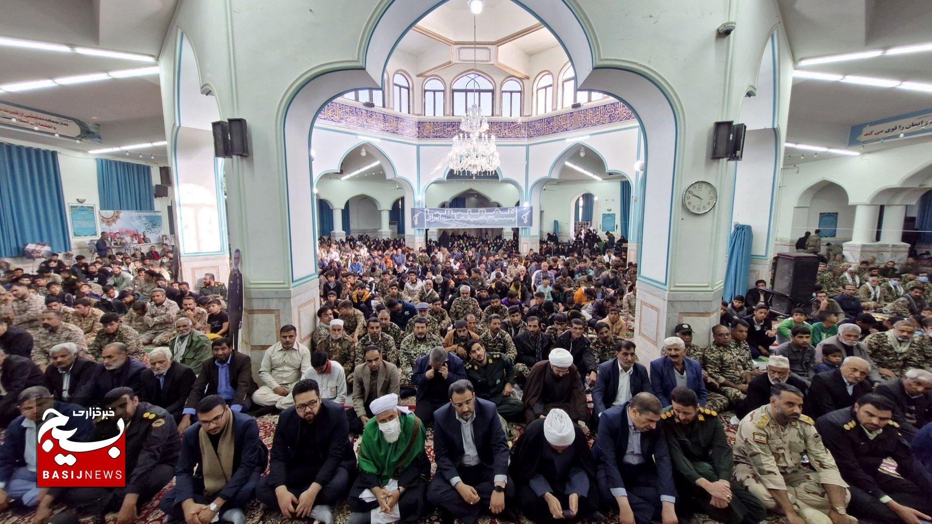 خبر فاقد عکس خبر - متن خبر به صورت نقل و قول مستقیم نمی‌باشد//// بسیج، ستون فقرات حمایت از استقلال کشور است